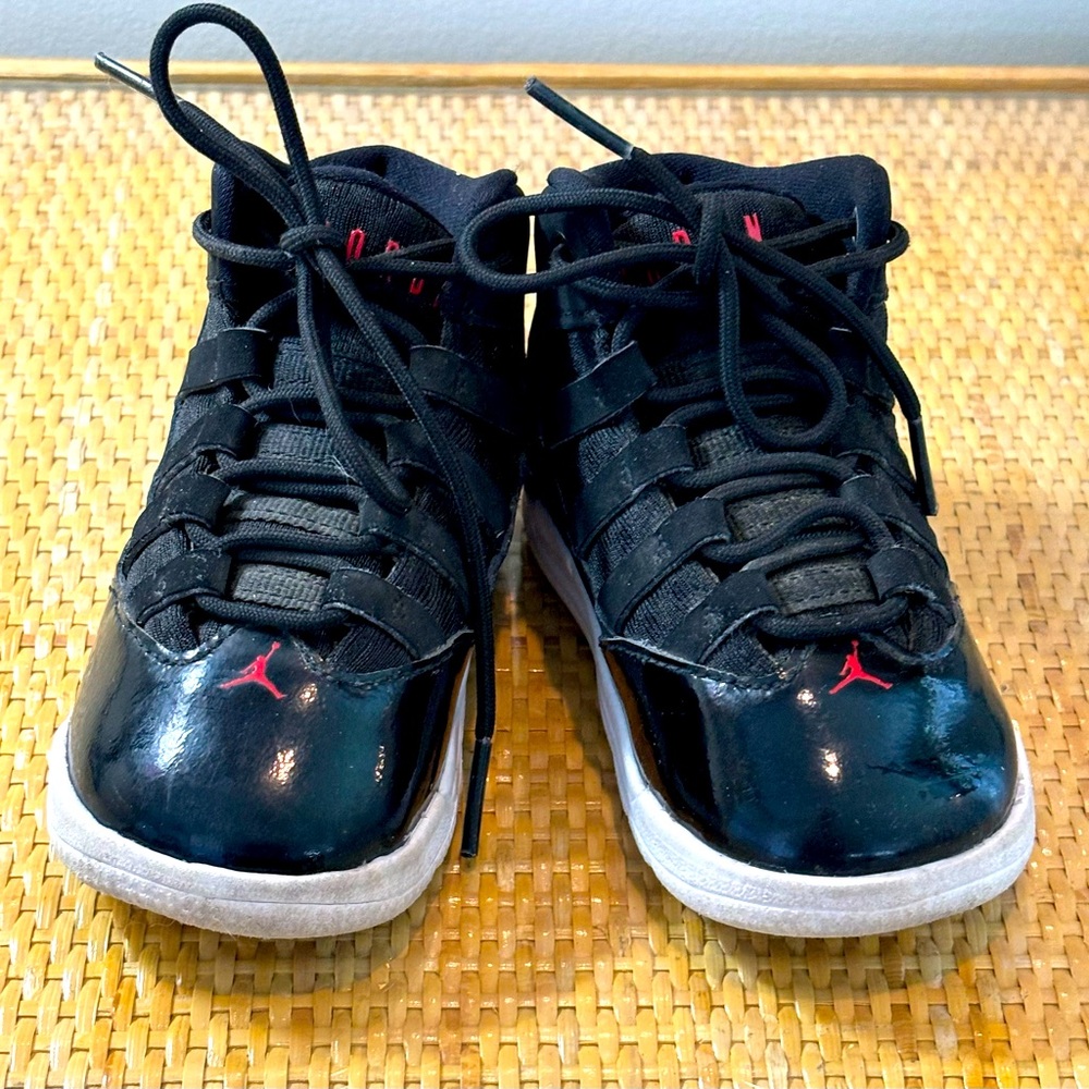 Nike Air Jordan Max Aura (TD) AQ9215-006 Toddler/kids Shoes Black & Red Sz 7C